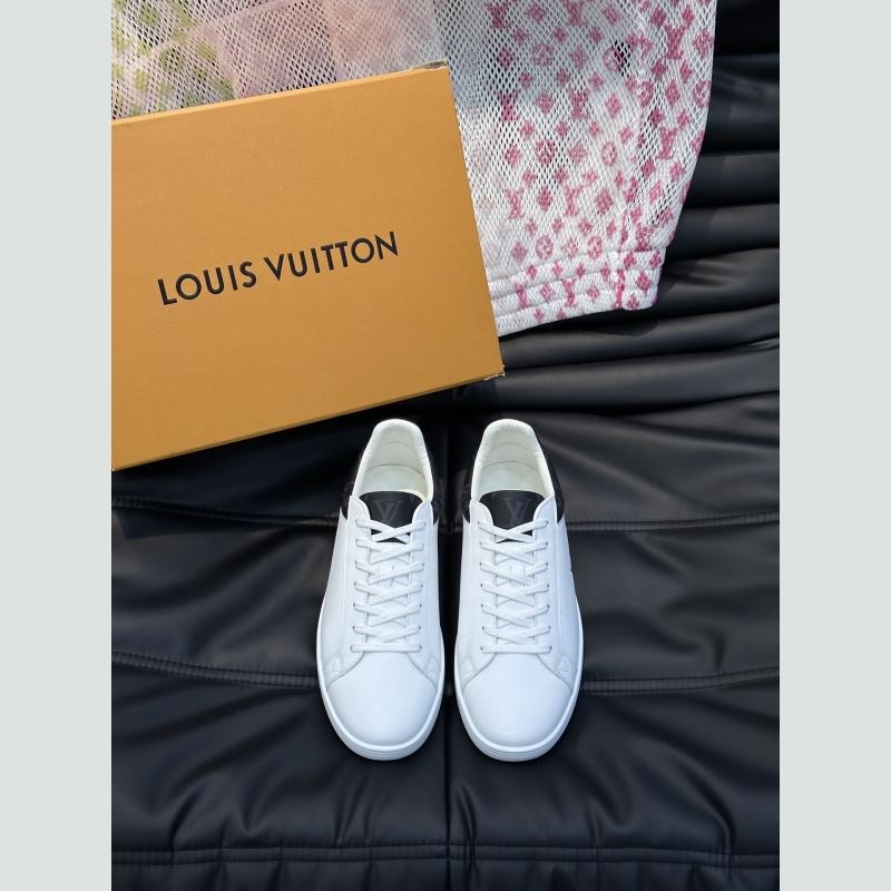 l**is V*t*n sneakers